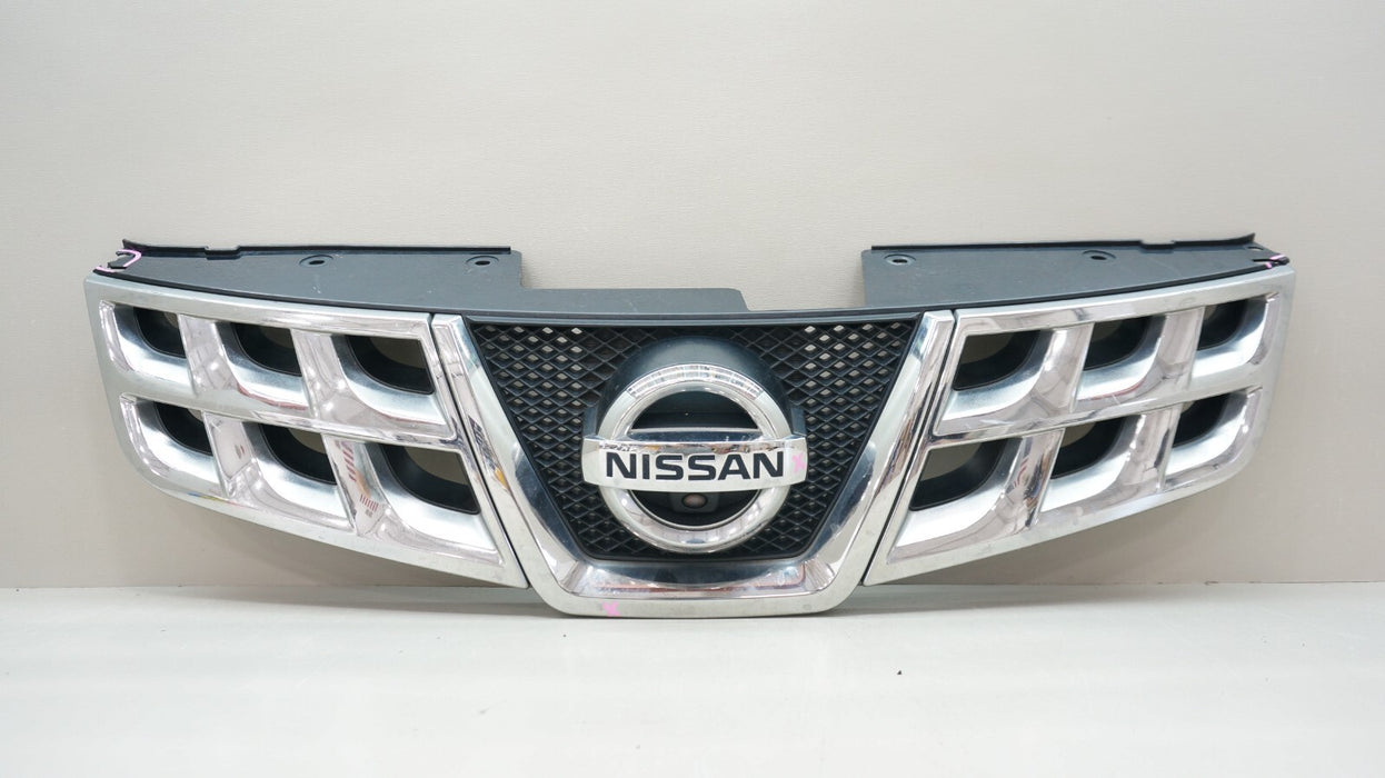 2011-2015 NISSAN ROGUE FRONT BUMPER GRILLE WITH CAMERA AND EMBLEM OEM 623101VX0A