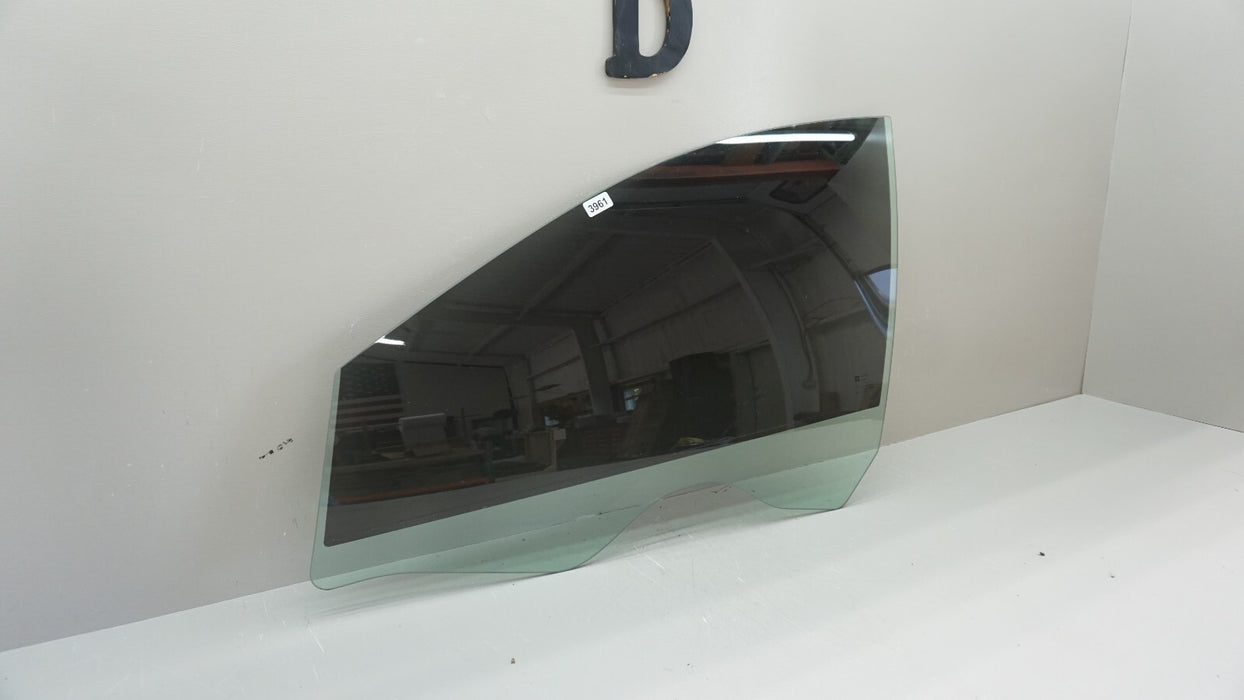 2016-2019 CHEVROLET CRUZE SEDAN FRONT RIGHT PASSENGER SIDE DOOR WINDOW GLASS OEM