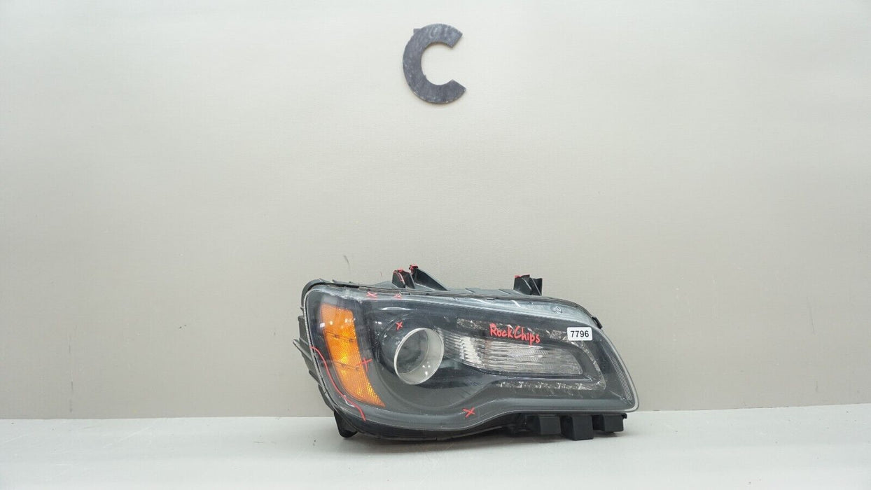 2012-2014 CHRYSLER 300 FRONT RIGHT SIDE HEADLIGHT LAMP HALOGEN OEM BAM92153000