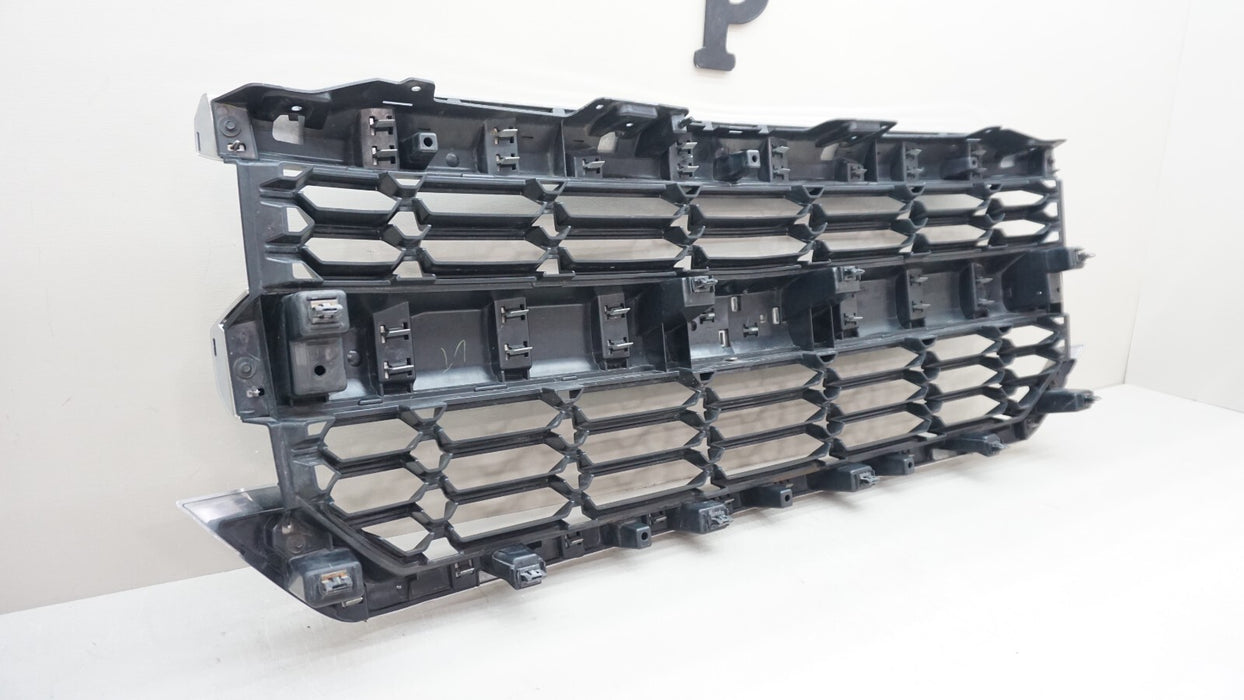 2016-2019 CHEVROLET SILVERADO 1500 FRONT BUMPER RADIATOR GRILLE OEM 23380362