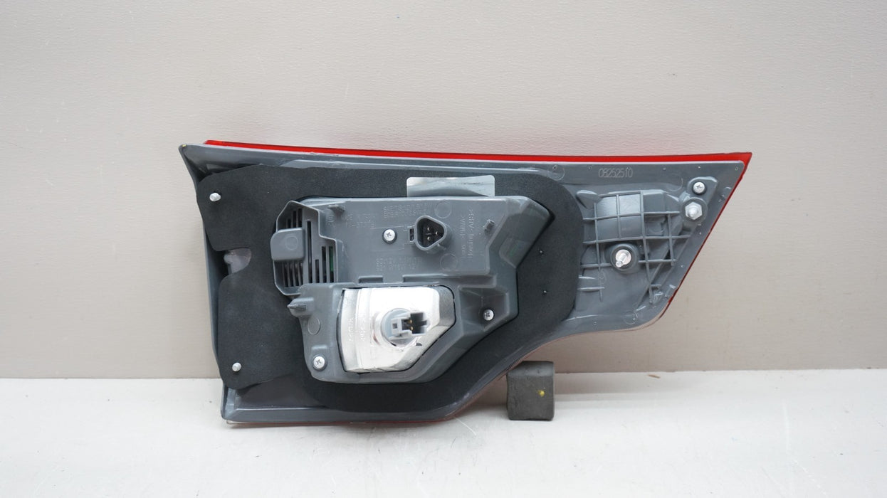 2017-2019 TOYOTA HIGHLANDER REAR RIGHT SIDE INNER TAIL LIGHT AFTERMARKET CAPA