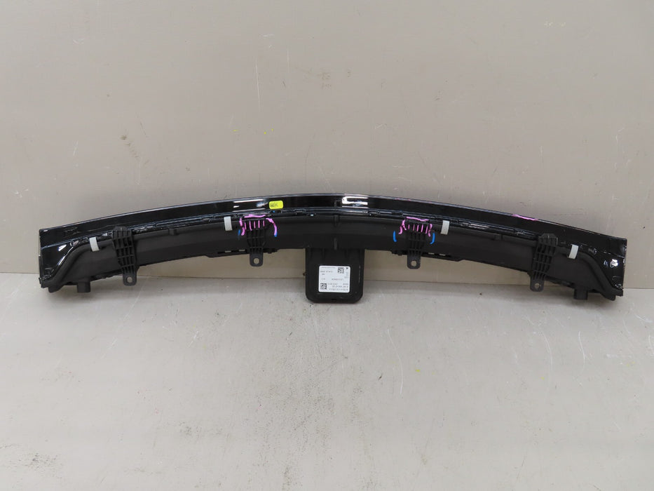 2022 2023 MERCEDES-BENZ EQS 580 FRONT CENTER LIGH BAR LED OEM