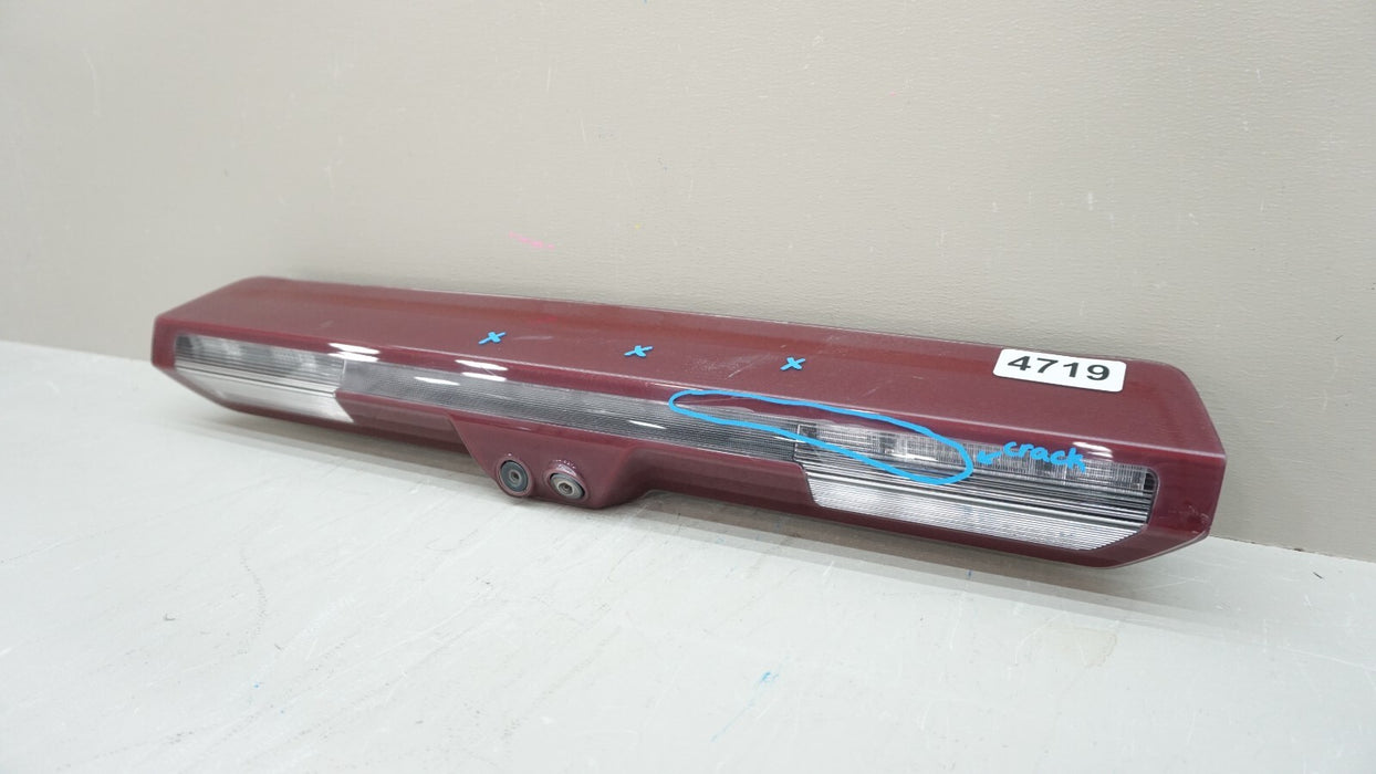 2019-2023 CHEVROLET SILVERADO GMC SIERRA HD HIGH MOUNT 3RD BRAKE LIGHT OEM