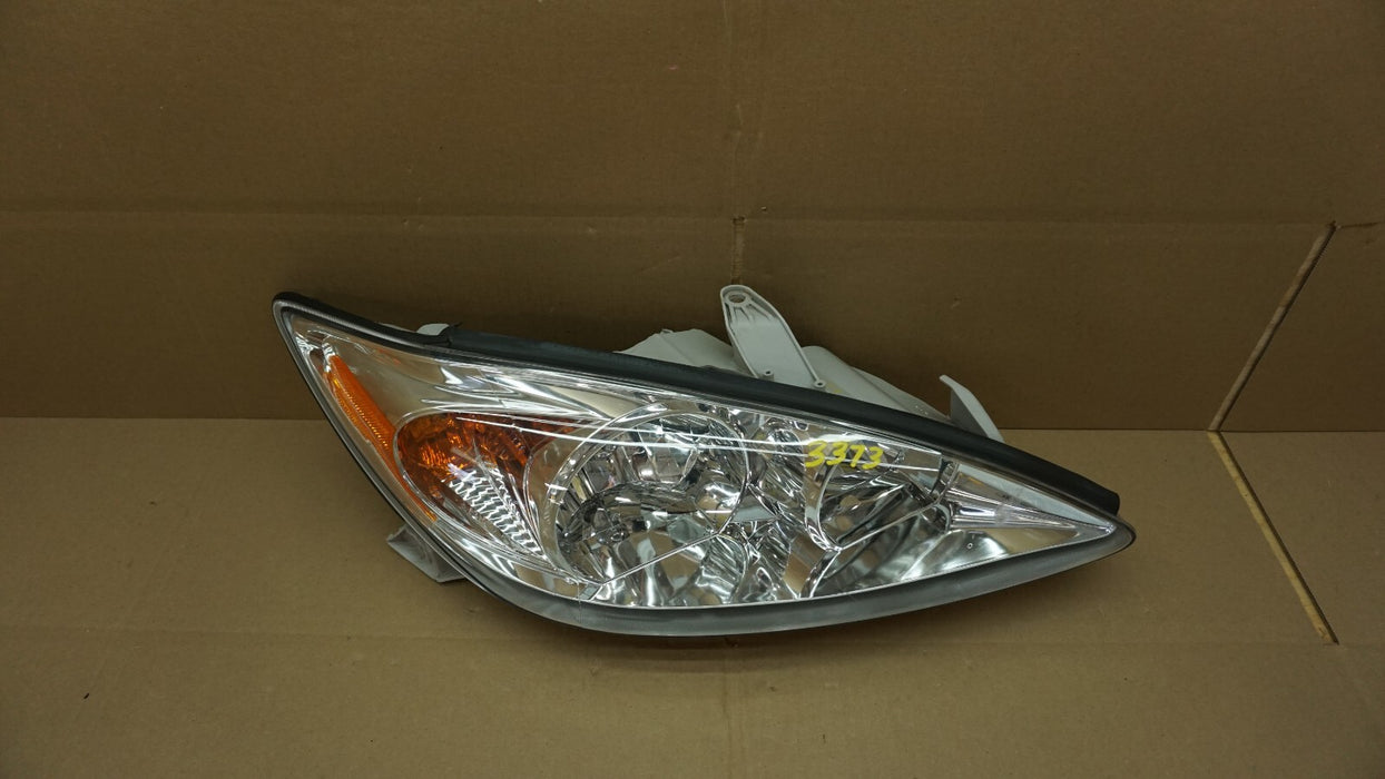 2002-2004 TOYOTA CAMRY FRONT RIGHT PASSENGER SIDE HEADLIGHT HALOGEN OEM 02 03 04