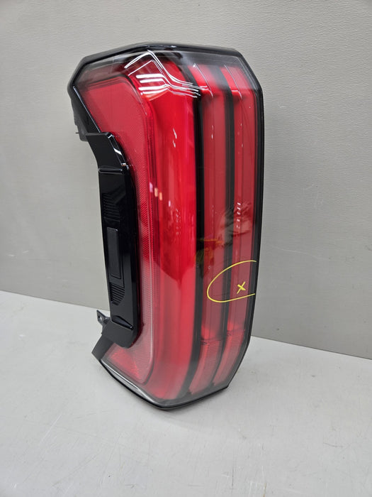 2022 2023 TOYOTA TUNDRA REAR LEFT LH TAIL LIGHT LAMP LED OEM W/GATE BUTTON