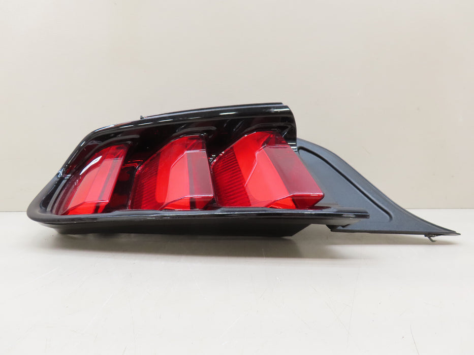 2015-2017 FORD MUSTANG LEFT DRIVER TAIL LIGHT LAMP LED OEM