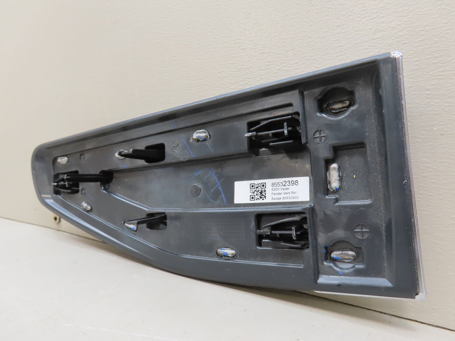 GENUINE GM FRONT RIGHT PASSENGER SIDE FENDER VENT OEM