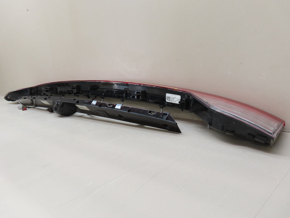 2020-2024 LINCOLN AVIATOR REAR CENTER TRUNK TAIL LIGHT LED W/CAMERA OEM