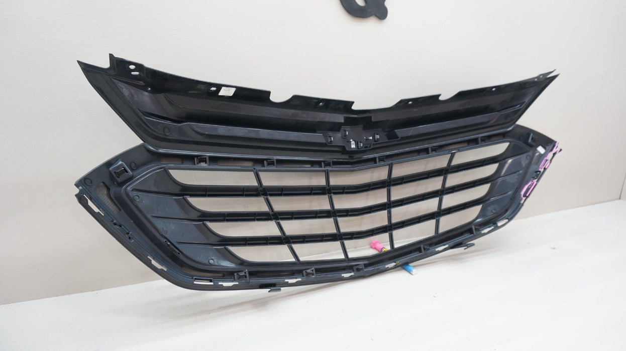 2018-2021 CHEVROLET EQUINOX FRONT BUMPER RADIATOR GRILLE OEM 84150748