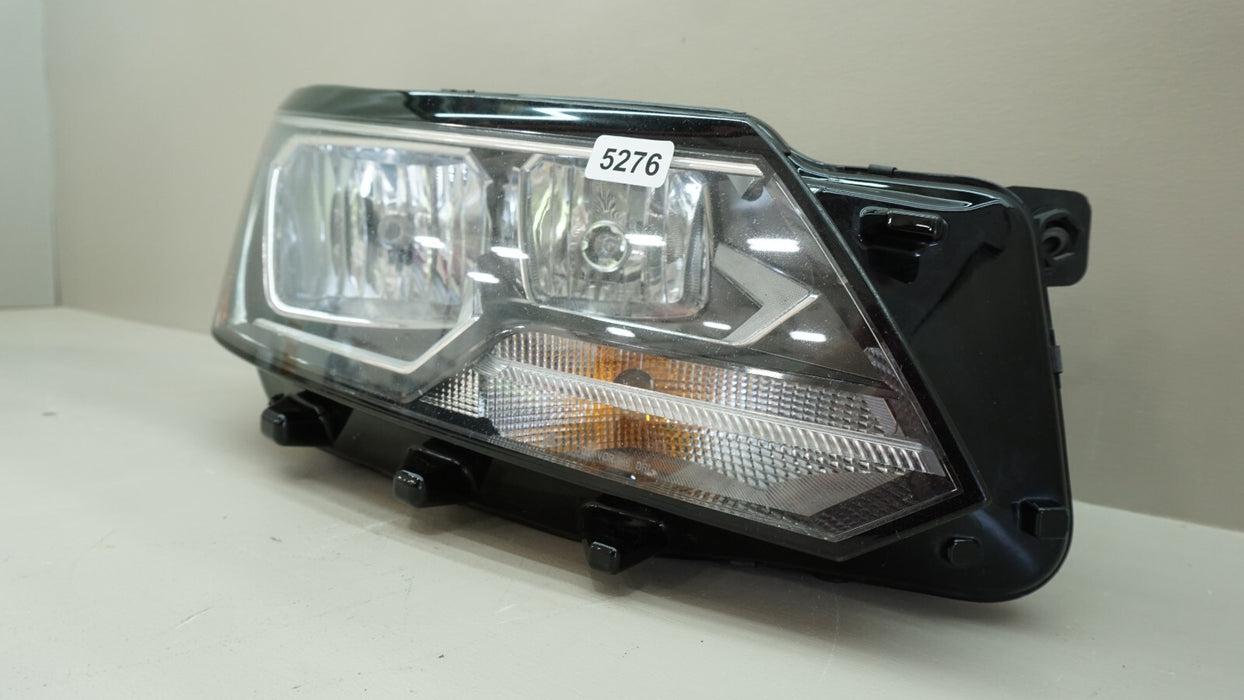 2016-2019 VOLKSWAGEN PASSAT FRONT RIGHT PASSENGERS SIDE HALOGEN HEADLIGHT OEM