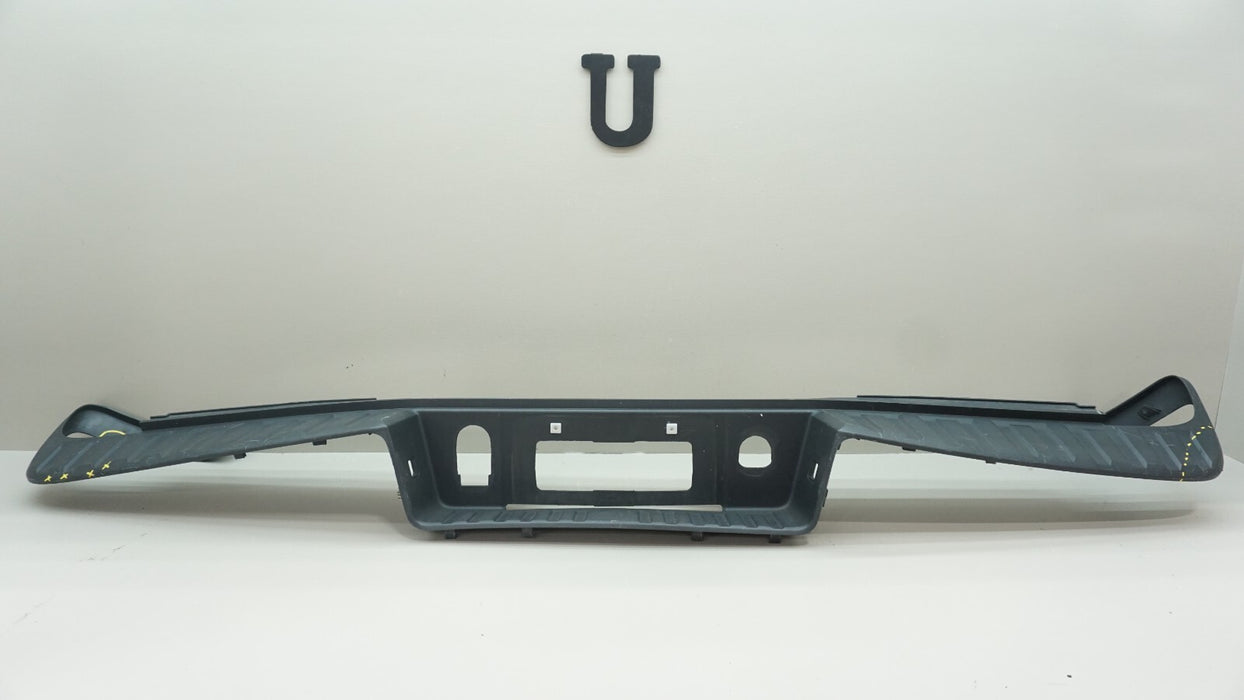 2014-2018 CHEVROLET SILVERADO REAR UPPER BUMPER COVER STEP PAD OEM GMW15188