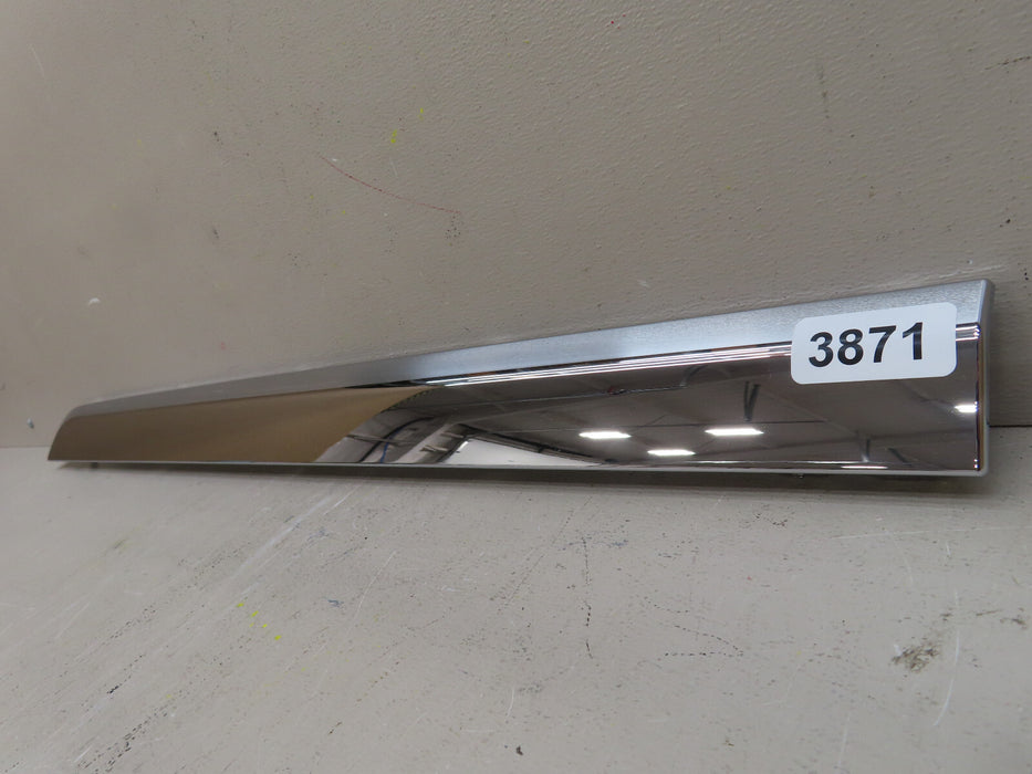 2016-2020 VOLVO XC90 REAR RIGHT PASSENGER LOWER DOOR MOLDING OEM