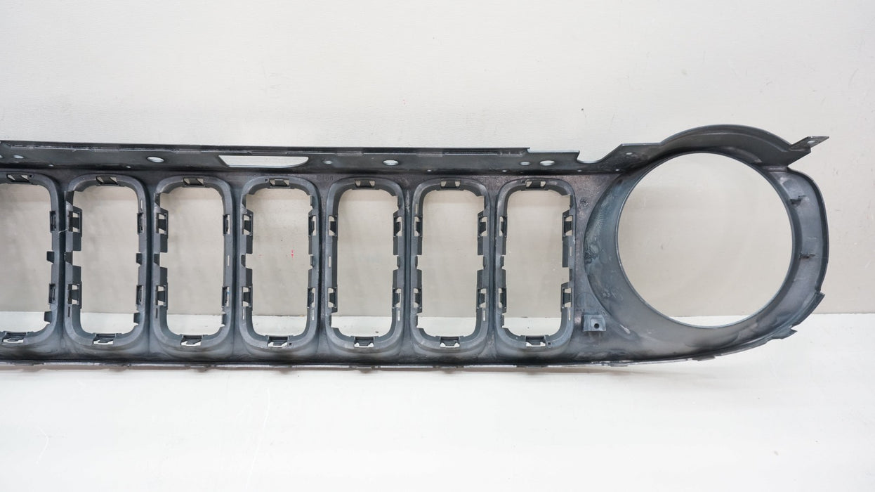 2015-2018 JEEP RENEGADE FRONT BUMPER RADIATOR GRILLE OEM 735587825