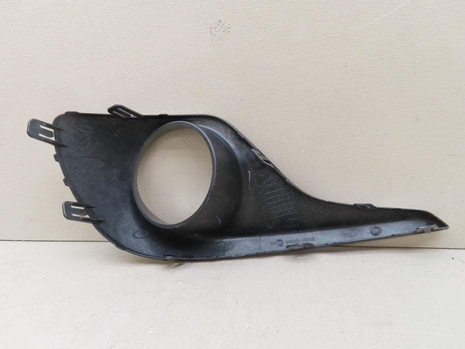 2011-2013 TOYOTA HIGHLANDER FRONT RIGHT PASSENGER FOG LIGHT COVER OEM