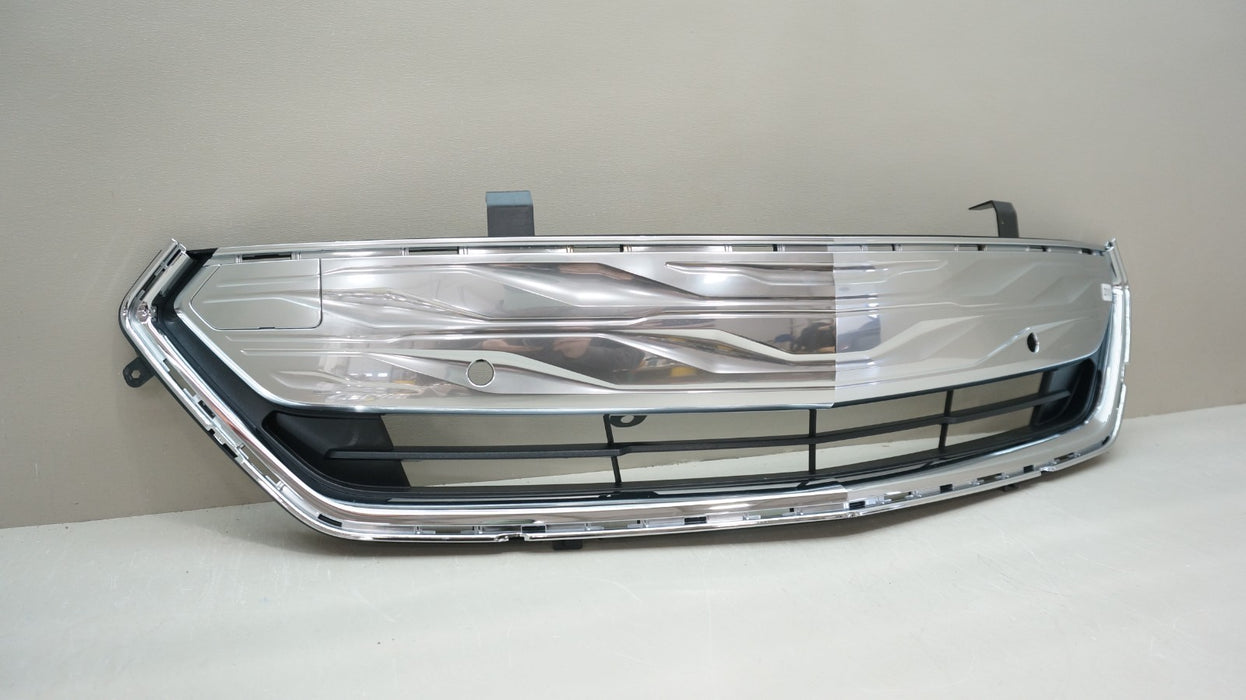 2016-2019 CHEVROLET VOLT FRONT LOWER RADIATOR GRILLE GRILL 23208336 OEM