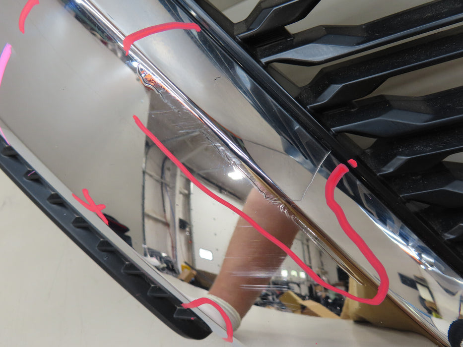 2017-2020 NISSAN ROGUE FRONT RADIATOR GRILL GRILLE OEM