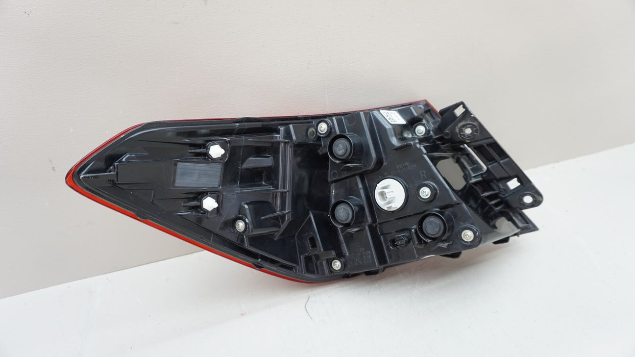 2022-2024 HONDA CIVIC SEDAN REAR RH RIGHT PASSENGER SIDE TAIL LIGHT OEM