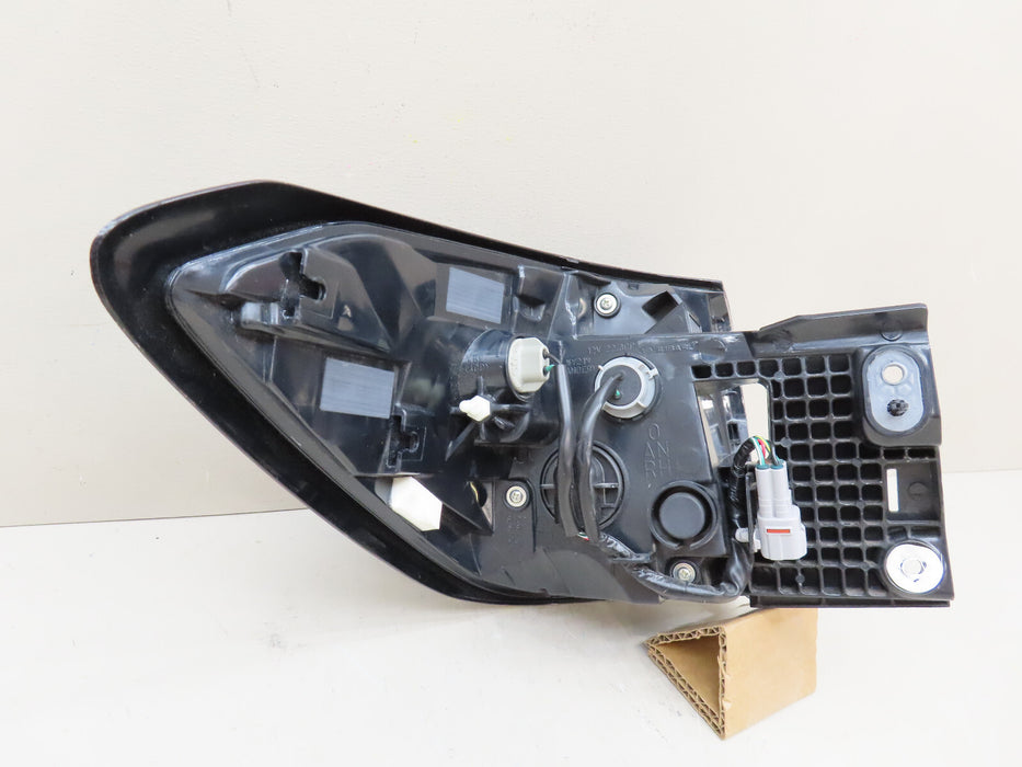 2020-2024 SUBARU OUTBACK REAR RIGHT PASSENGER OUTER SIDE TAIL LIGHT OEM