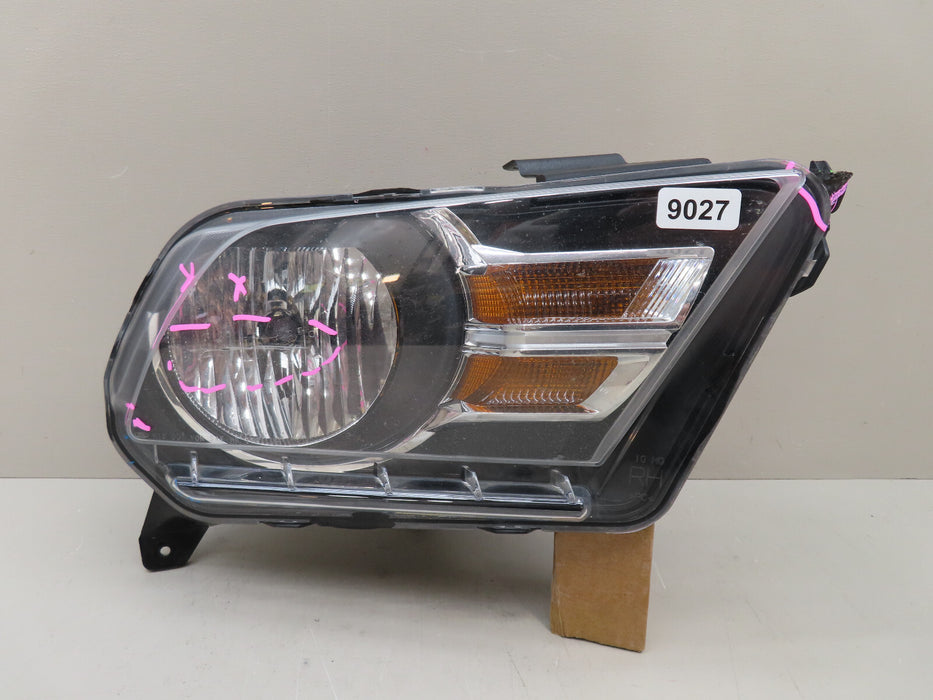 2010-2012 FORD MUSTANG FRONT RIGHT PASSENGER SIDE HEADLIGHT HALOGEN OEM