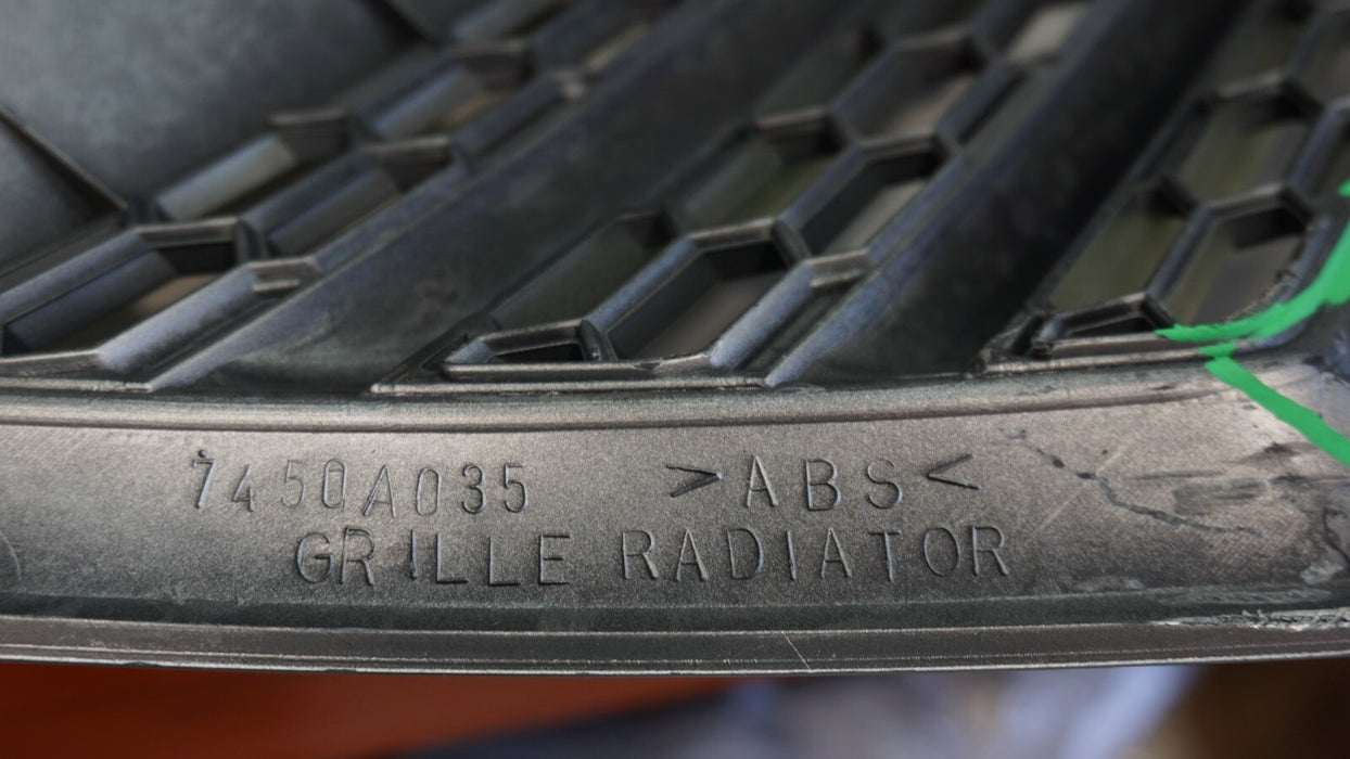 2007-2009 MITSUBISHI OUTLANDER FRONT BUMPER RADIATOR GRILLE GRILL OEM 7450A035