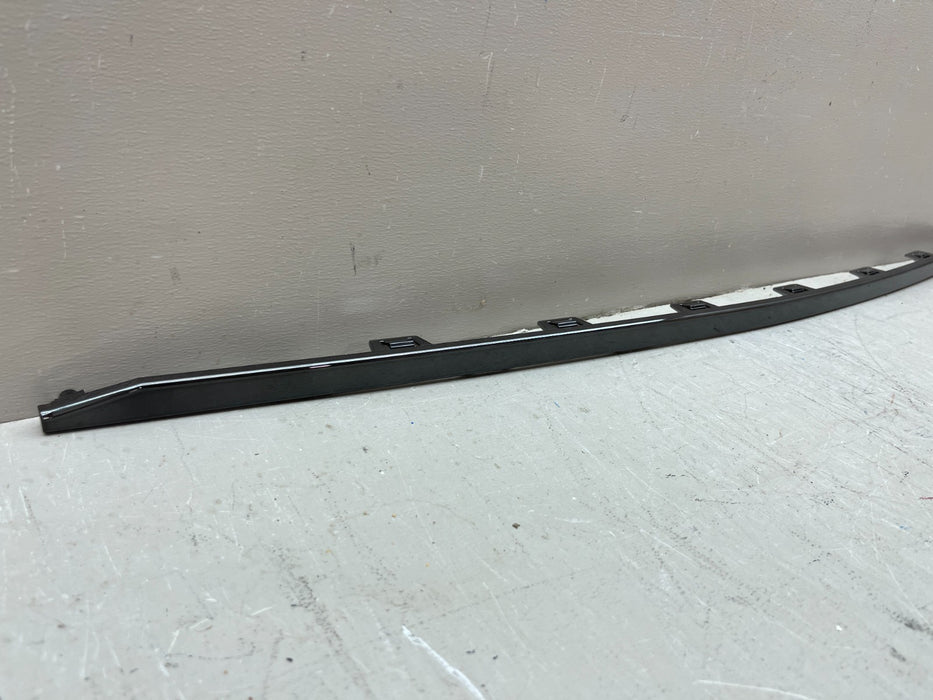 2021-2023 HYUNDAI ELANTRA REAR LOWER BUMPER CHROME TRIM CENTER 86699-AB000 OEM