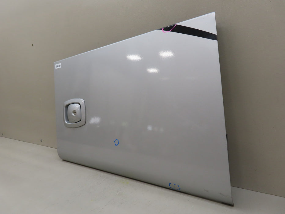 MERCEDES-BENZ SPRINTER R.V CAMPER REAR RIGHT STORAGE DOOR COMPARTMENT OEM
