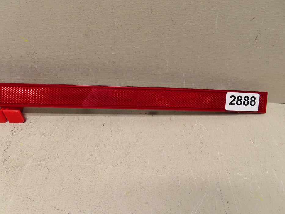 2021 2022 HYUNDAI SANTA FE REAR REFLECTOR CENTER OEM 92409-S1500...