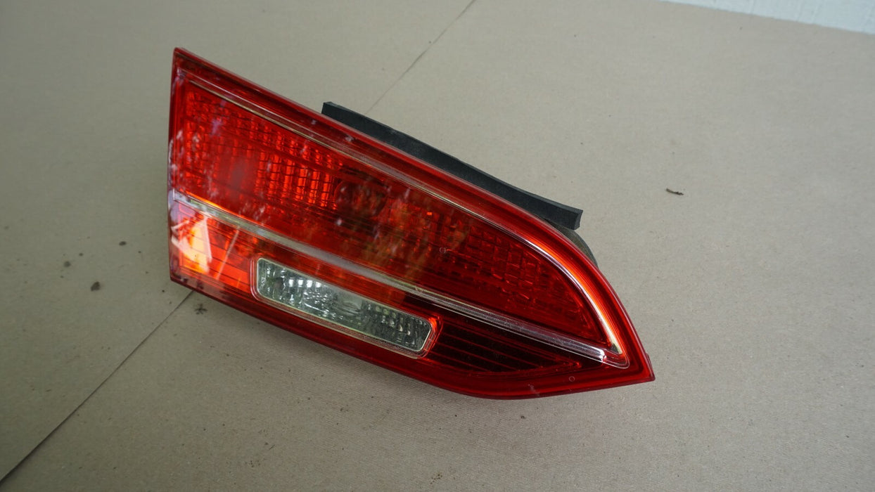 2013-2016 HYUNDAI SANTA FE LEFT DRIVER SIDE INNER TRUNK TAIL LIGHT LAMP OEM