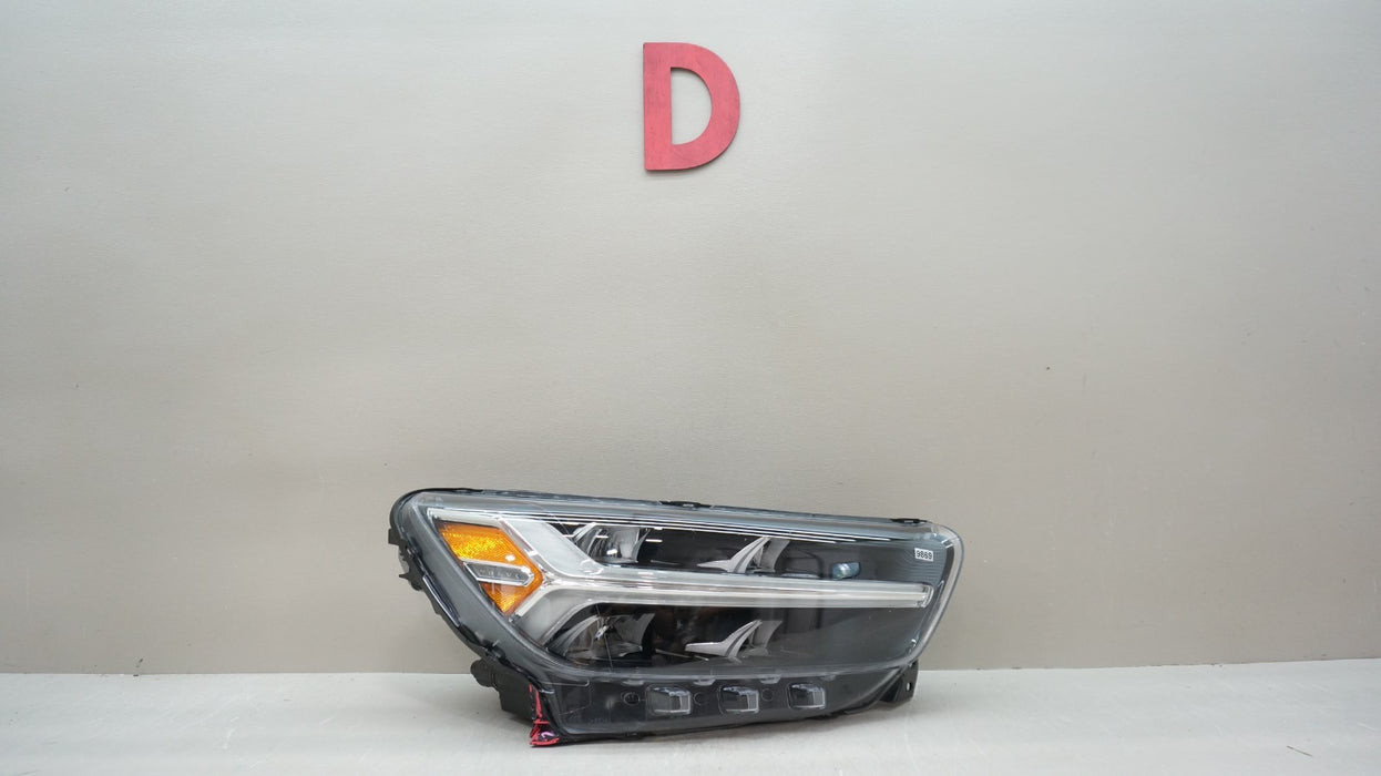 2019-2022 VOLVO XC40 FRONT RIGHT PASSENGER SIDE LED HEADLIGHT OEM 31655998