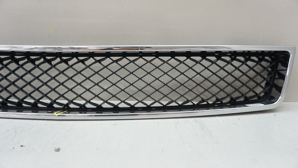 2007-2013 CHEVROLET TAHOE SUBURBAN AVALANCHE FRONT LOWER GRILLE OEM 15835084