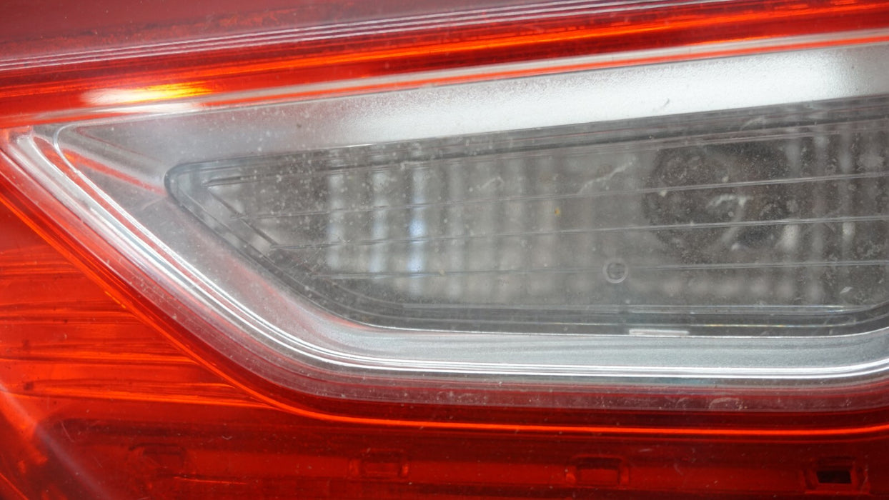 2016-2021 CHEVROLET MALIBU RIGHT PASSENGER SIDE INNER DECK LID TAIL LIGHT OEM