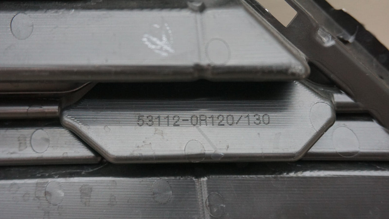 2019-2022 TOYOTA RAV4 FRONT GRILLE 53112-0R120 OEM 19 20 21 22