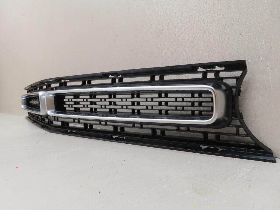 2015-2019 DODGE CHALLENGER FRONT UPPER RADIATOR GRILLE GRILL OEM 9403971