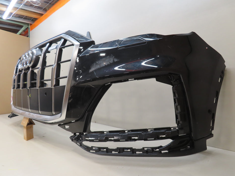 2020-2022 AUDI SQ7 FRONT BUMPER COVER W/GRILL OEM
