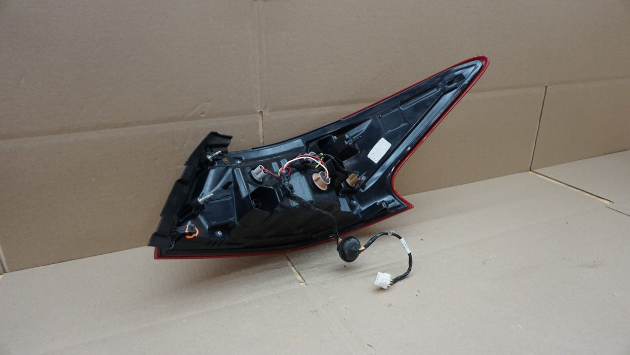 2016-2018 NISSAN ALTIMA REAR LEFT DRIVERS TAIL LIGHT OEM 16 17 18