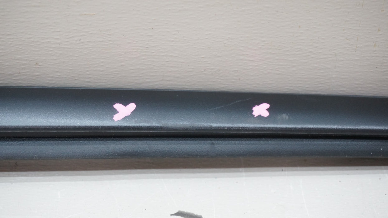2019-2024 HONDA PASSPORT FRONT RIGHT WINDSHIELD PILLAR MOLDING OEM 73152-TG7-A02