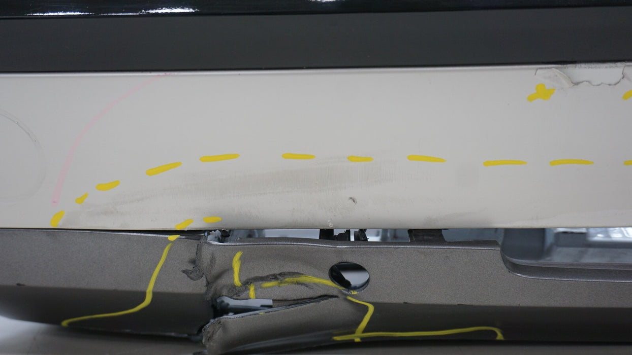 2017-2020 BENTLEY BENTAYGA REAR BUMPER COVER OEM 36A807301 17 18 19 20
