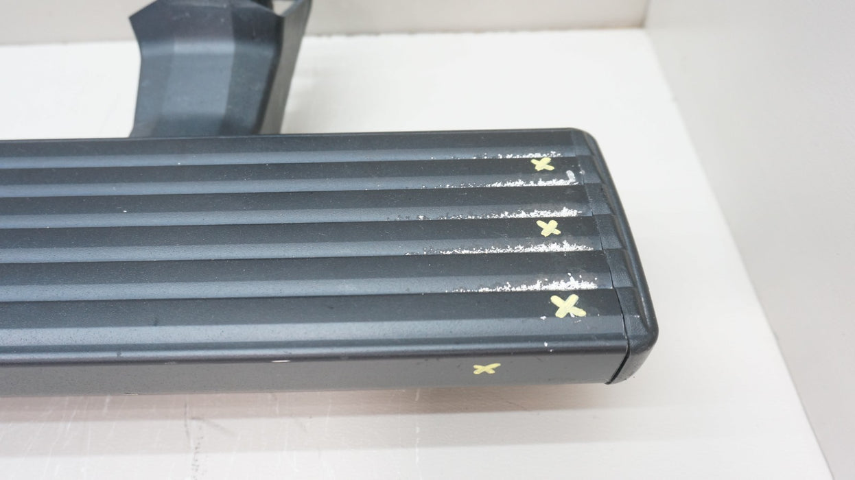 2020-2025 CHEVROLET SILVERADO / GMC SIERRA 2500 3500 LEFT RUNNING BOARD OEM