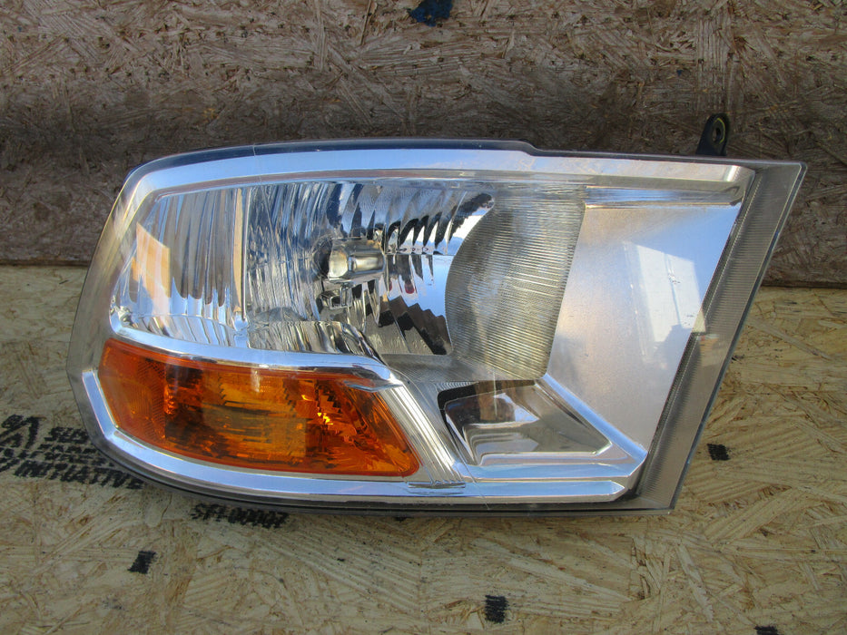 09 10 11 12 13 14 15 16 17 18 19 DODGE RAM HALOGEN RIGHT FRONT HEADLIGHT OEM