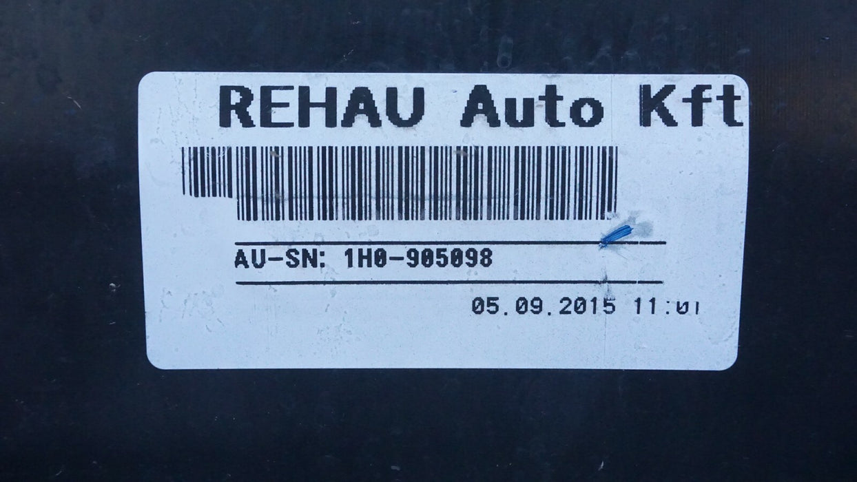 2017-2018 AUDI Q7 REAR BUMPER LOWER COVER PANEL 17 18 4M0807527B OEM