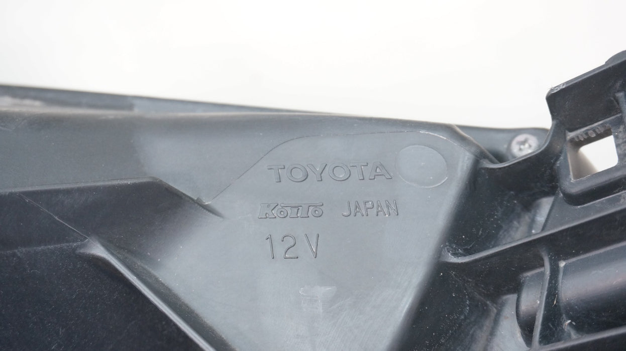 2014-2023 TOYOTA 4RUNNER FRONT LEFT DRIVER SIDE HALOGEN HEADLIGHT OEM