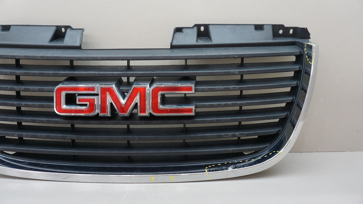 2007-2014 GMC YUKON FRONT UPPER GRILLE 25891151 OEM