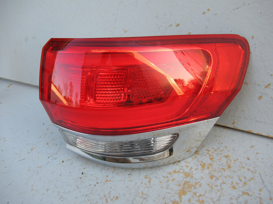 14 15 16 17 18 19 JEEP GRAND CHEROKEE RIGHT TAILLIGHT LAMP OEM