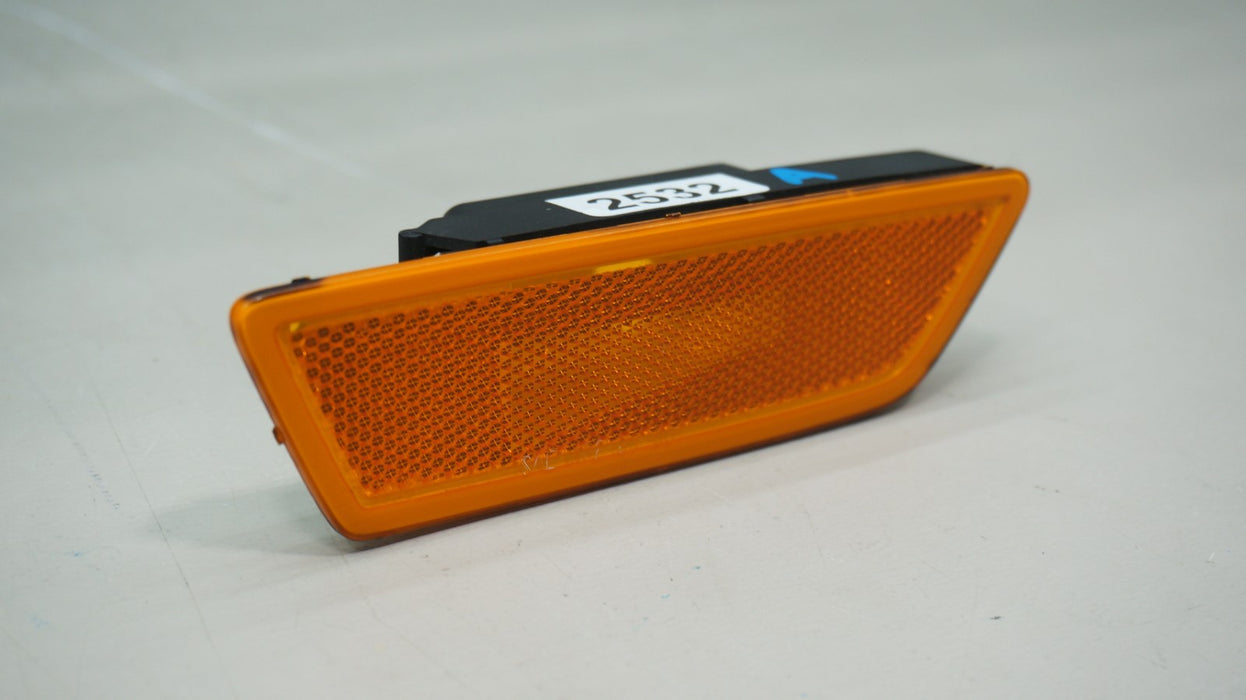 2012-2018 MERCEDES BENZ CLS C218 FRONT RIGHT PASSENGER TURN SIGNAL LIGHT OEM