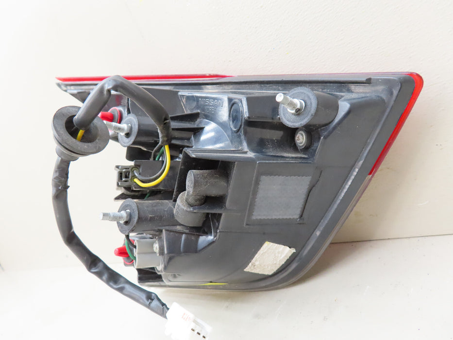 2017-2020 NISSAN ROGUE REAR RIGHT PASSENGER INNER TAIL LIGHT OEM
