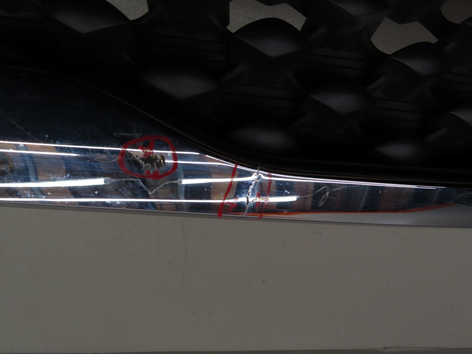 2016-2017 KIA SORENTO FRONT BUMPER RADIATOR COVER GRILLE GRILL WITH EMBLEM OEM