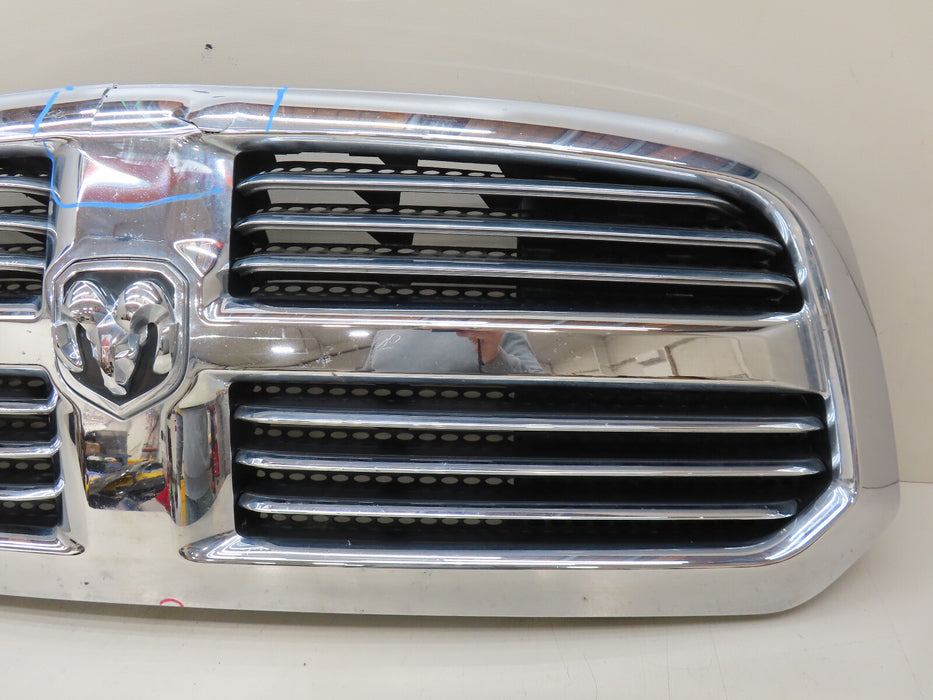 2013-2018 DODGE RAM 1500 FRONT RADIATOR GRILLE GRILL OEM 13DSAC0010