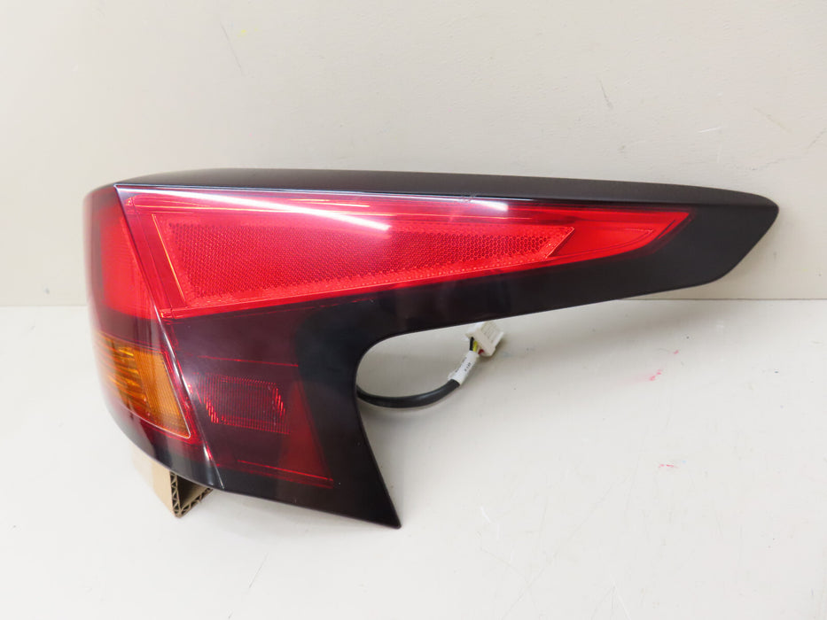 2019-2023 NISSAN ALTIMA REAR RIGHT PASSENGER SIDE TAIL LIGHT OEM