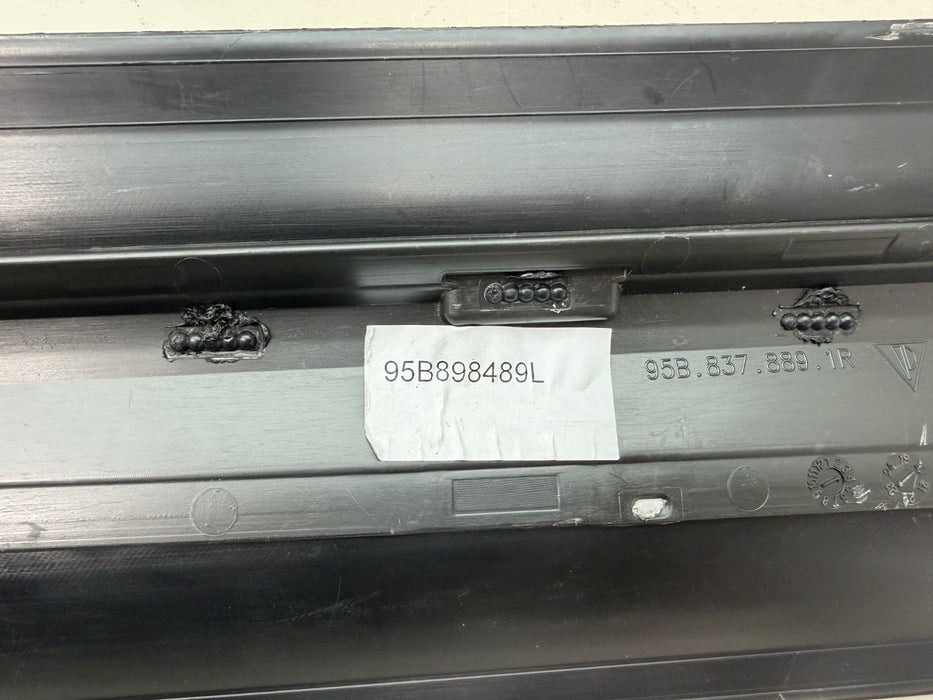 2019-2024 PORSCHE MACAN LH LEFT DRIVER DOOR LOWER MOLDING OEM 95B.837.889.1R