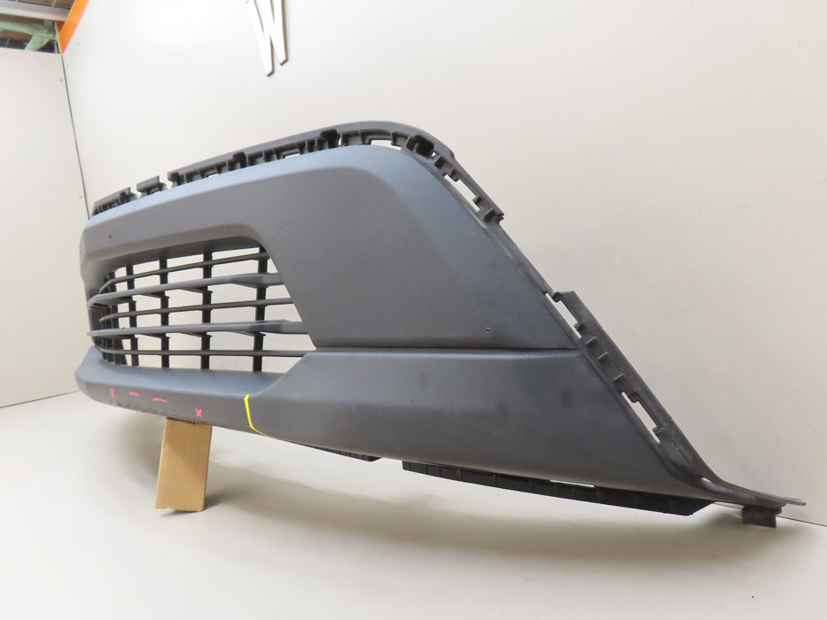 2022 2023 CHEVROLET TRAVERSE FRONT LOWER GRILL GRILLE OEM 84426581
